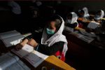 حذف تدریجی دختران دانش آموز از مکاتب در افغانستان
